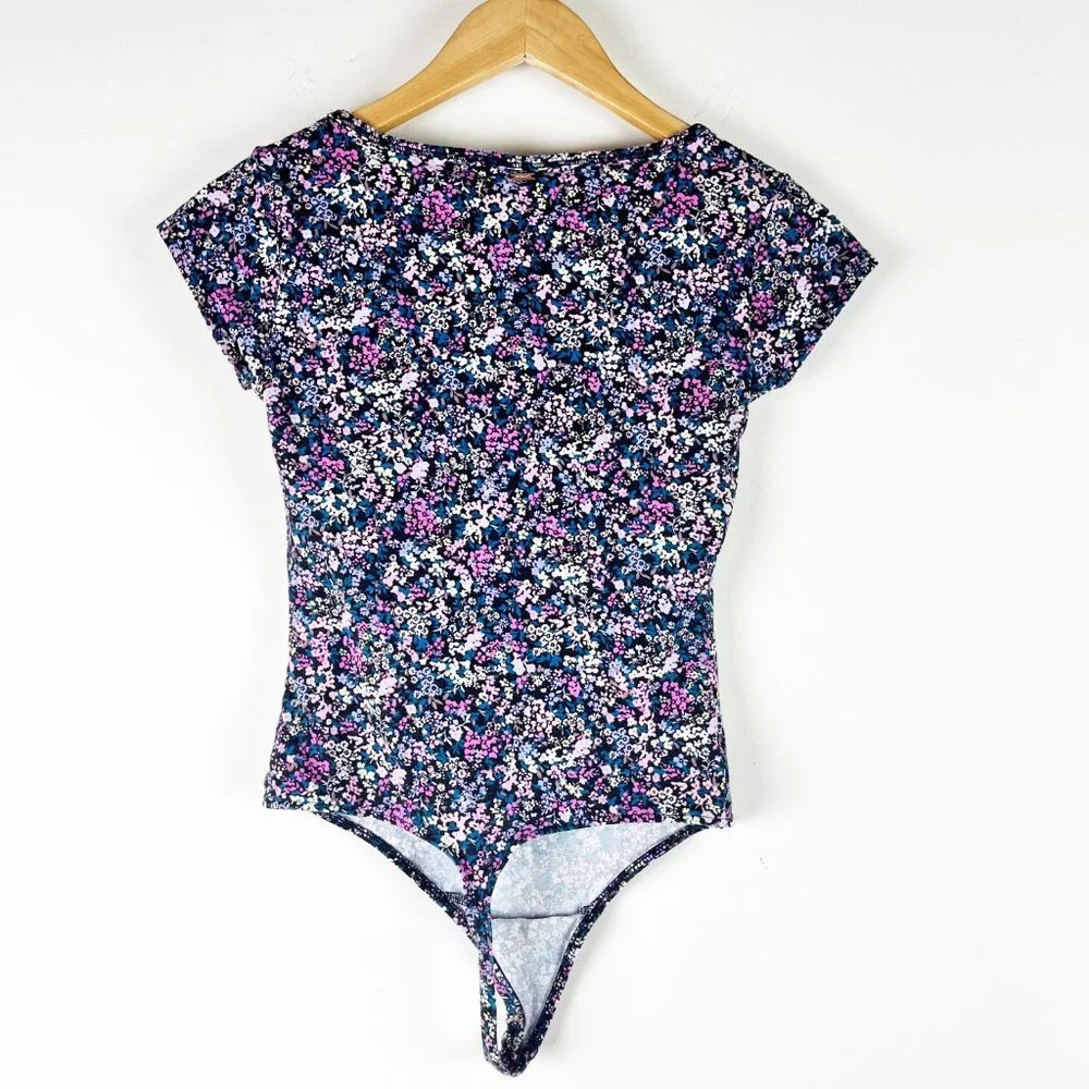 2/$30 VS Pink Floral Body Suit XS - Picture 3 of 5